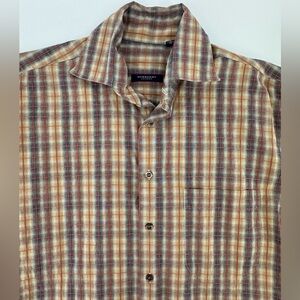 Burberry Men’s Plaid Seersucker L/S Button-Up Shirt in Beige and Red. Medium